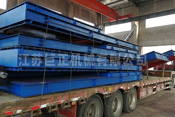 巨正機(jī)械公司一批擋板門驗(yàn)收合格,整裝待發(fā)了